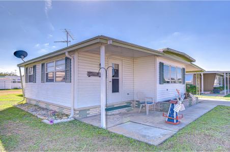 35132 Zephyr Shores Dr., Zephyrhills, Флорида 33541, Соединенные Штаты