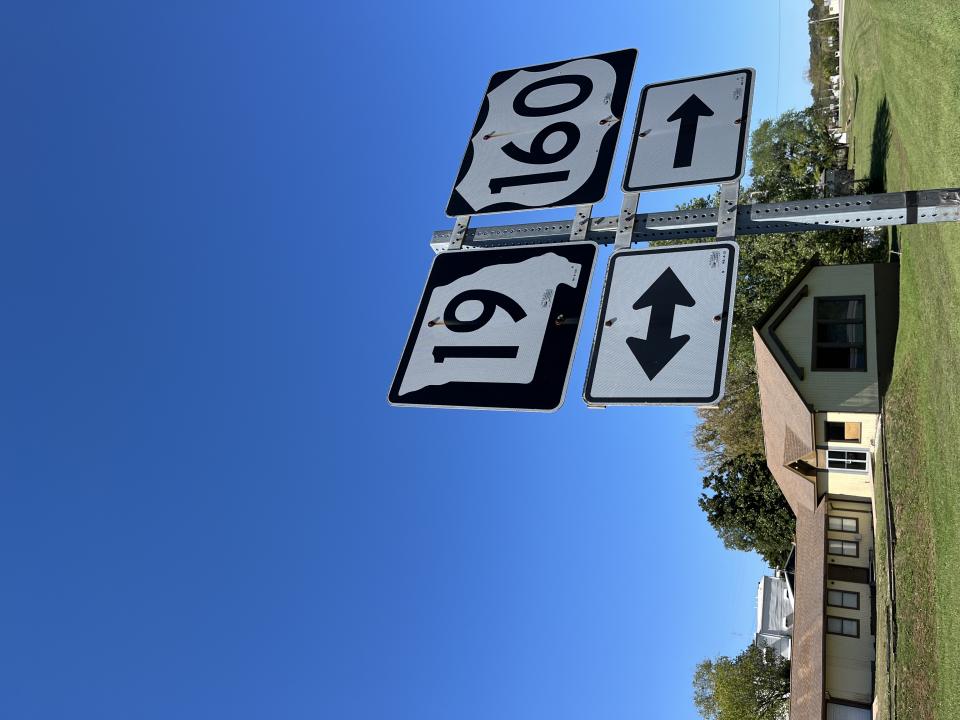 105 Couch Street, Alton, Missouri 65606, USA