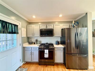 142 Pinebrook Dr, Hyde Park, 纽约州 12538, 美国