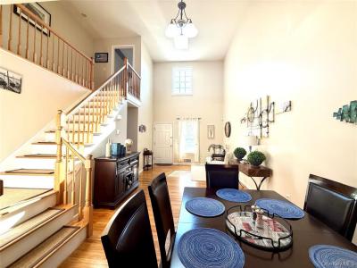 142 Pinebrook Dr, Hyde Park, 纽约州 12538, 美国