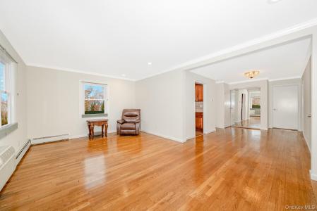 20 Toehee Place , 1B, Islip, Nova Iorque 11751, Estados Unidos