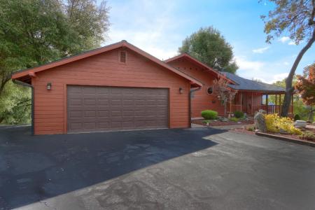 39207 Thornberry Mountain View Court, Oakhurst, 加利福尼亚州 93644, 美国