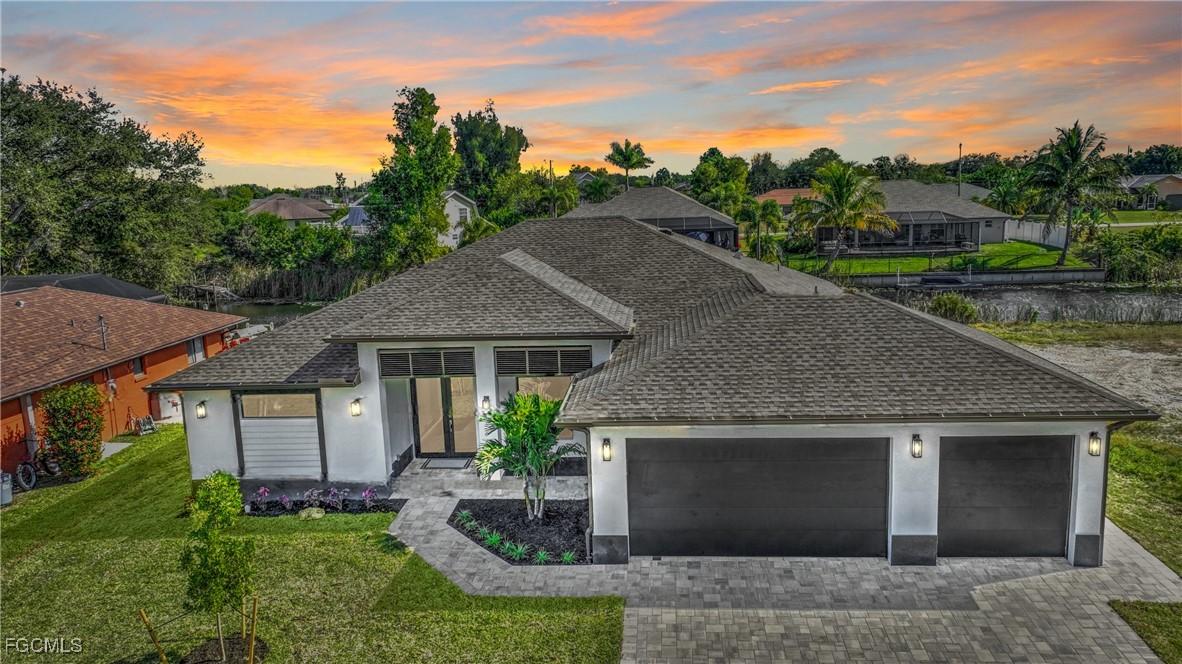 907 SW 15th Place, Cape Coral, Florida 33991