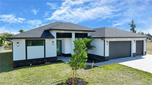 907 SW 15th Place, Cape Coral, Florida 33991