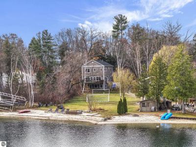 7819 + 7811 Hillside Drive, Traverse City, Michigan 49685