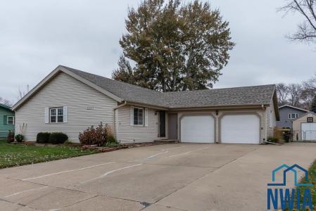 2407 Carlisle Rd, Sergeant Bluff, Iowa 51054