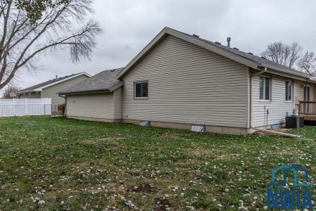 2407 Carlisle Rd, Sergeant Bluff, Iowa 51054