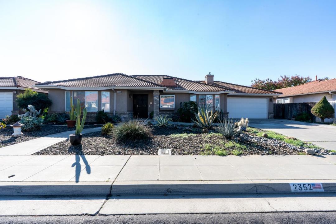 2352 Frederick Way, Madera, Californie 93637, États-Unis