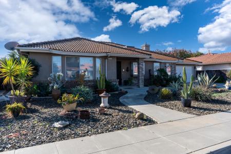 2352 Frederick Way, Madera, Californie 93637, États-Unis