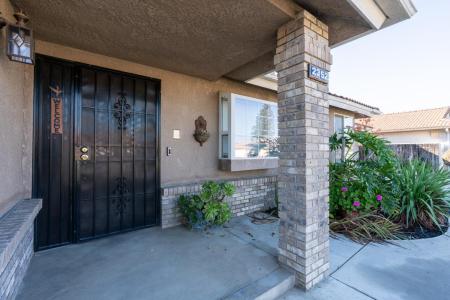 2352 Frederick Way, Madera, Californie 93637, États-Unis