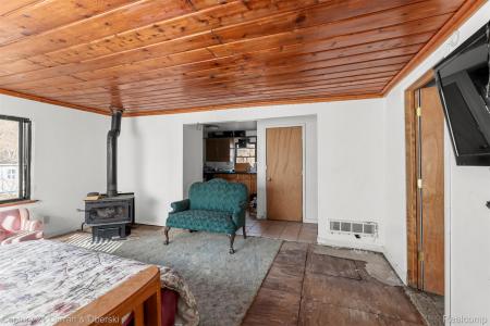 5094 Coshocton Drive, Waterford Charter Township, Michigan 48327