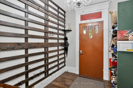 201 ROMAINE STREET, Peterborough, Ontario K9J 2C3, Canadá