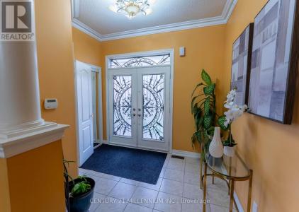 64 EXECUTIVE COURT, Brampton (sandringham-wellington), Ontario L6R 0L5, Canada