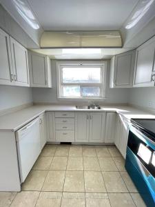 262 SCOTT AVENUE, Newmarket, Ontario L3Y 4R5, Canada