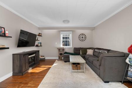 249 CHURCH STREET, Penetanguishene, Ontario L9M 1G6, Canada