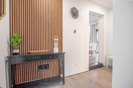 381 OLIVE STREET, Midland, أونتاريو L4R 2R4, كندا 