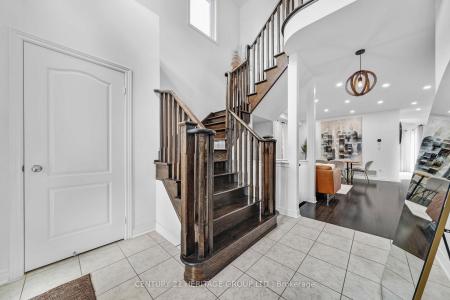 32 AMBERWING LANDING, Bradford West Gwillimbury, Ontario L3Z 0H9, CANADÁ