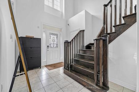 32 AMBERWING LANDING, Bradford West Gwillimbury, Ontario L3Z 0H9, CANADÁ