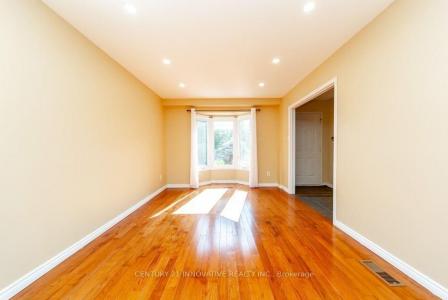 16 LONG DRIVE, Whitby, أونتاريو L1N 8E1, كندا 