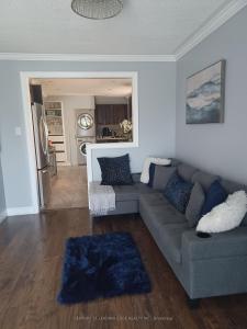 78 CLUETT DRIVE, Ajax, Ontario L1S 7G2, Canada