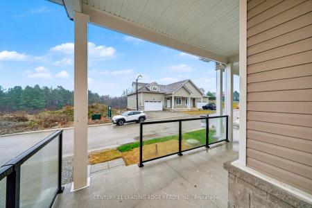 8 TURNBERRY COURT, Bracebridge, Ontario P1L 0N5, Canada