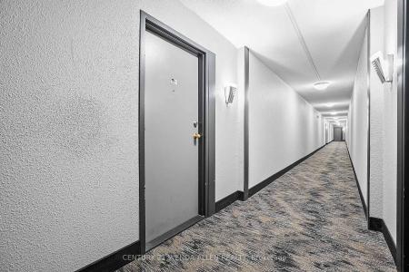 100 WINGARDEN COURT, Toronto, Ontario M1B 2P4, Canada