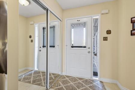 73 RUNDLE CRESCENT, Barrie, Ontario L4N 8E6, Canada