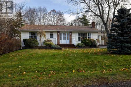 29 EVERGREEN AVENUE, New Minas, Nova Scotia B4N 4J4, Canada