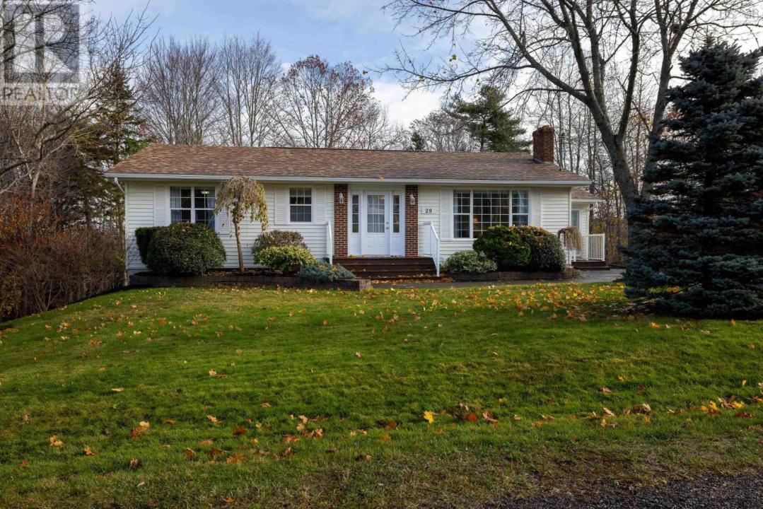 29 EVERGREEN AVENUE, New Minas, Nova Scotia B4N 4J4, Canada