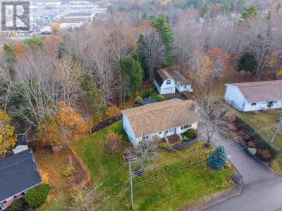 29 EVERGREEN AVENUE, New Minas, Nova Scotia B4N 4J4, Canada