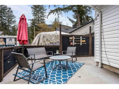 404 BIRCH STREET, Cultus Lake, Kolumbia Brytyjska V2R 4Z3, Kanada