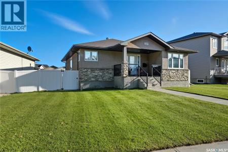 1827 NORMAN MACKENZIE ROAD, Regina, Saskatchewan S4X 0A5, Canada