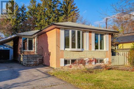 331 ELMWOOD AVENUE, Richmond Hill (harding), オンタリオ L4C 1L7, カナダ