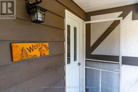 1061 CLEAR LAKE ROAD, Minden Hills (lutterworth), אונטריו K0M 2K0, קנדה