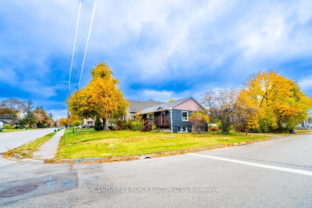 243 RUGGLES AVENUE, Richmond Hill, Ontario L4C 1Y6, Canadá