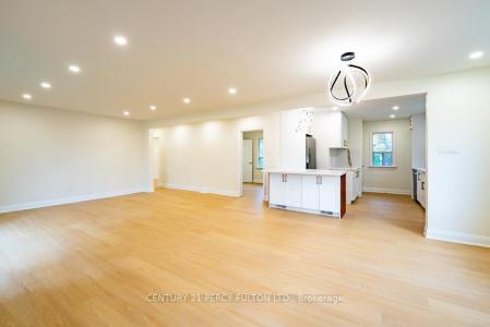 243 RUGGLES AVENUE, Richmond Hill, Ontario L4C 1Y6, Canadá