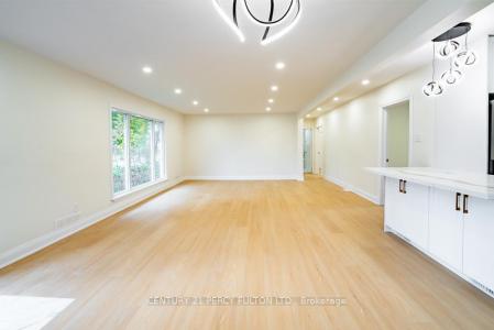 243 RUGGLES AVENUE, Richmond Hill, Ontario L4C 1Y6, Canadá