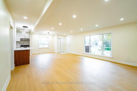 243 RUGGLES AVENUE, Richmond Hill, Ontario L4C 1Y6, Canadá