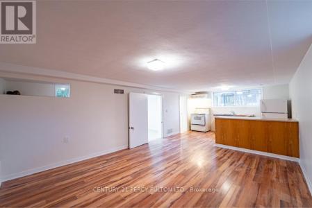 243 RUGGLES AVENUE, Richmond Hill (harding), Ontario L4C 1Y6, Canada