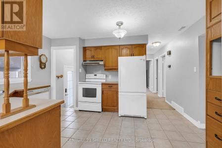 421 DANIS AVENUE, Cornwall, Ontario K6H 5G2, Canada