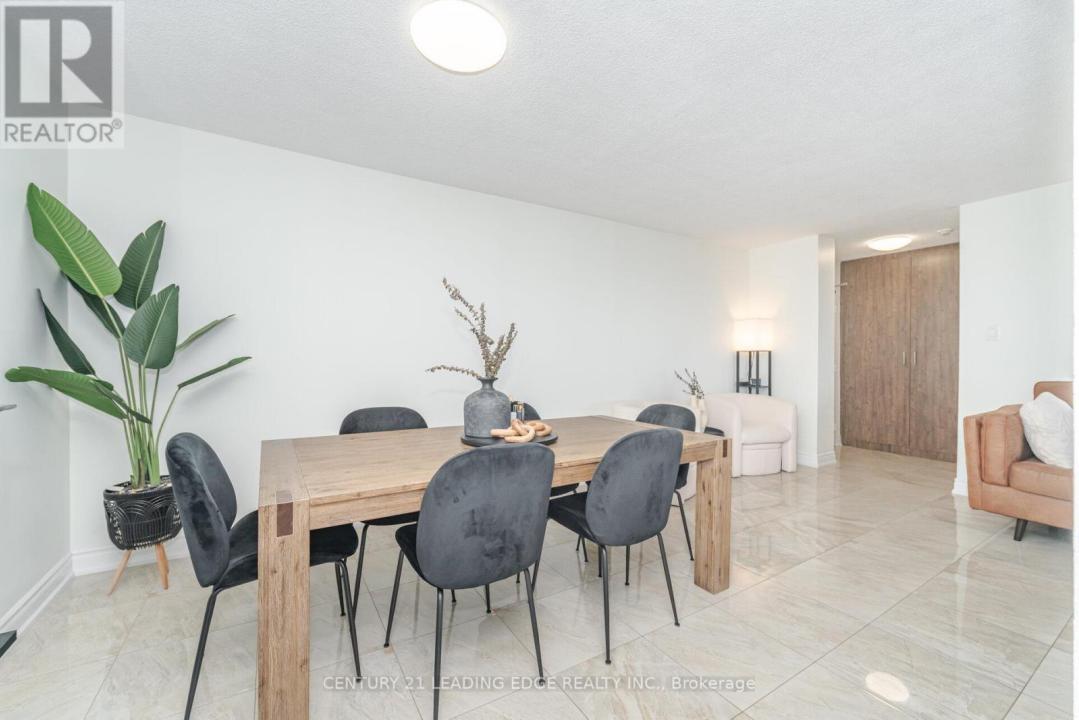 18 KNIGHTSBRIDGE ROAD, Brampton (queen Street Corridor), Ontario L6T 3X5, Canada