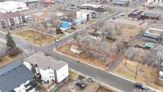 138 V AVENUE S, Saskatoon, Saskatchewan S7M 3E1, Canada