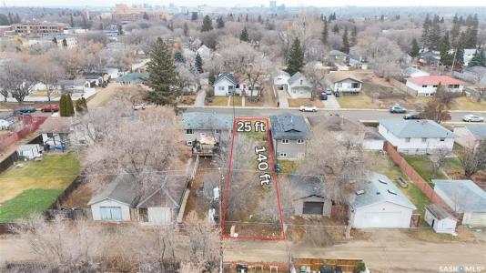321 V AVENUE S, Saskatoon, ססקצ'ואן S7M 3E4, קנדה