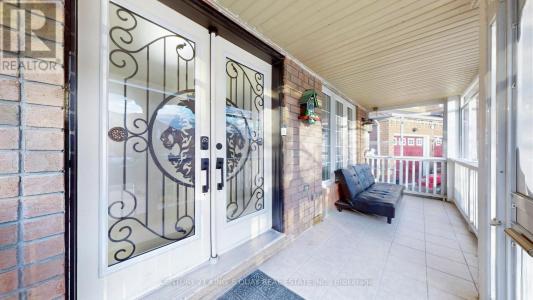 39 HOPTREE AVENUE, Toronto (rouge), Онтарио M1X 1Y3, Канада