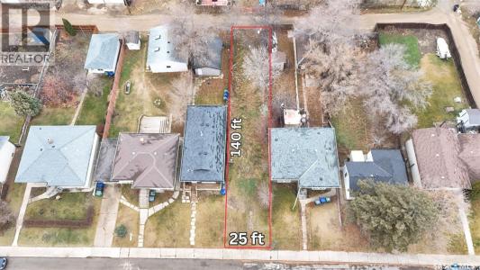 321 V AVENUE S, Saskatoon, Saskatchewan S7M 3E4, Canadá