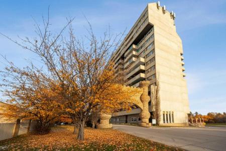 4902 37 STREET, Red Deer, Alberta T4N 6M9, Kanada