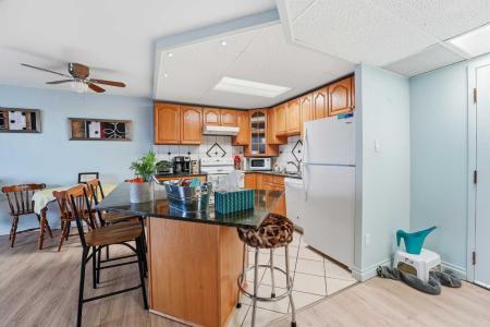 4902 37 STREET, Red Deer, Alberta T4N 6M9, Kanada