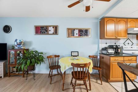 4902 37 STREET, Red Deer, Alberta T4N 6M9, Kanada