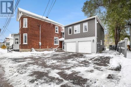 13 LOMBARD STREET, Smiths Falls, 安大略省 K7A 4E8, 加拿大