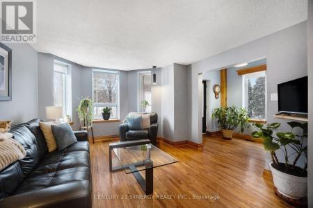 13 LOMBARD STREET, Smiths Falls, 安大略省 K7A 4E8, 加拿大